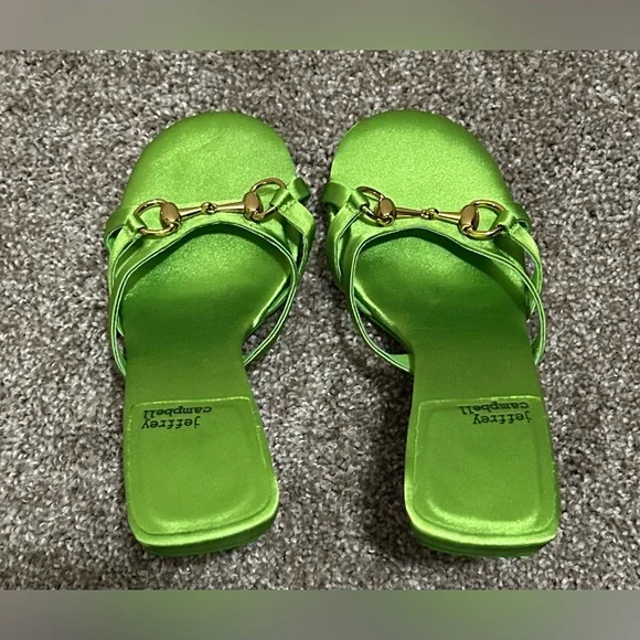 NWOT Bradshaw Buckle Heels - Picture 9 of 11